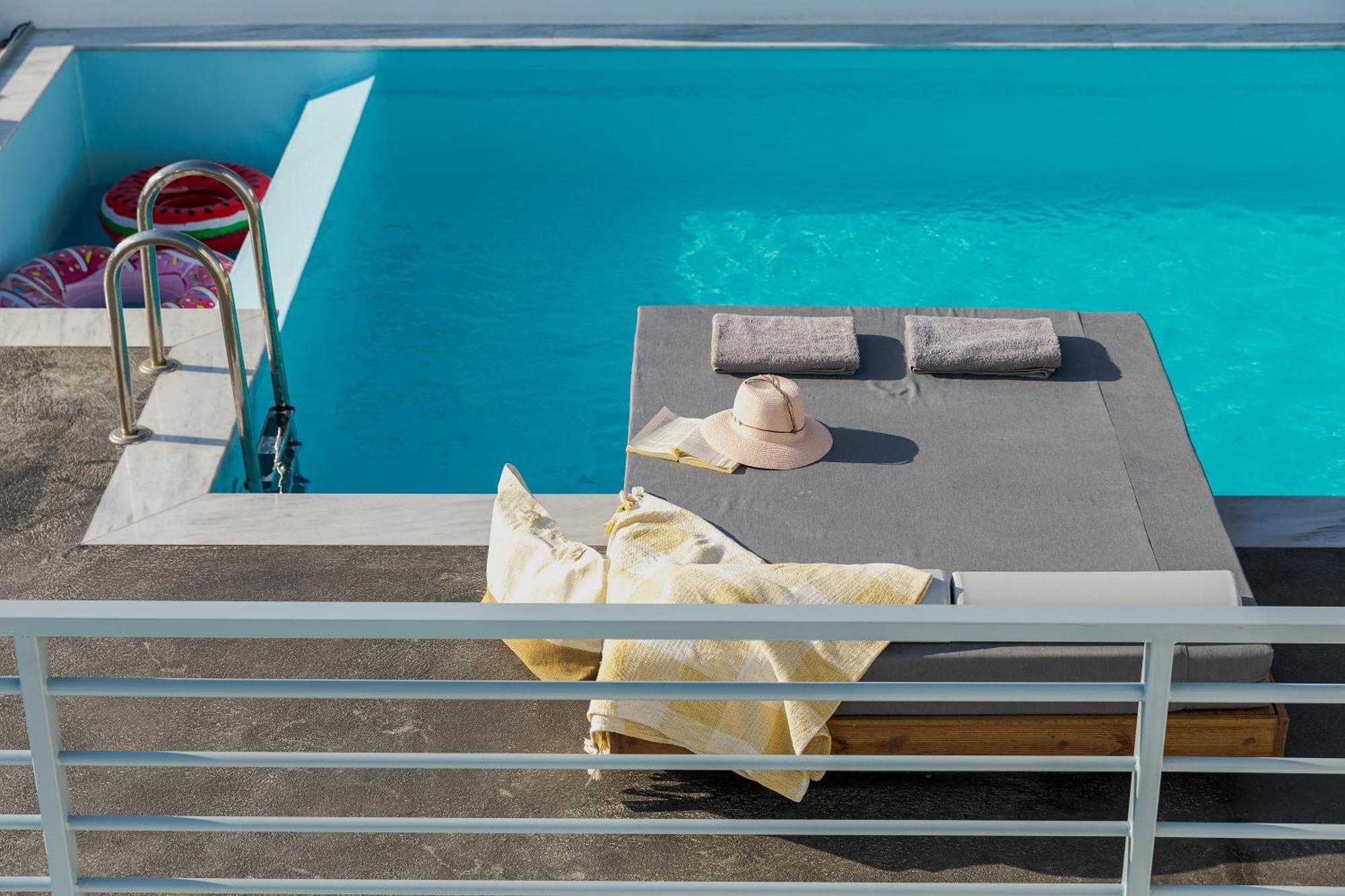 Blackstone Luxury Suites Emporio  Exterior photo